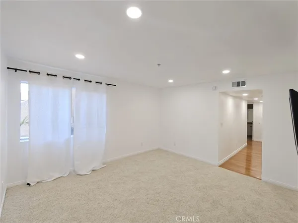 $750,000 | 108 West Maple Street, Unit 7, Glendale, CA 91204