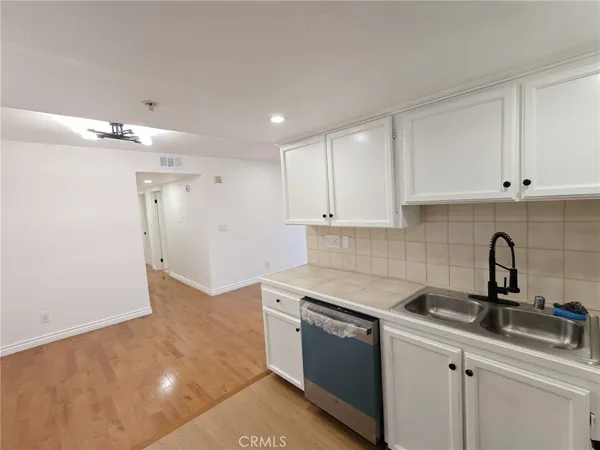 $750,000 | 108 West Maple Street, Unit 7, Glendale, CA 91204