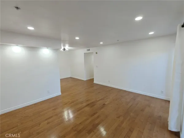 $750,000 | 108 West Maple Street, Unit 7, Glendale, CA 91204