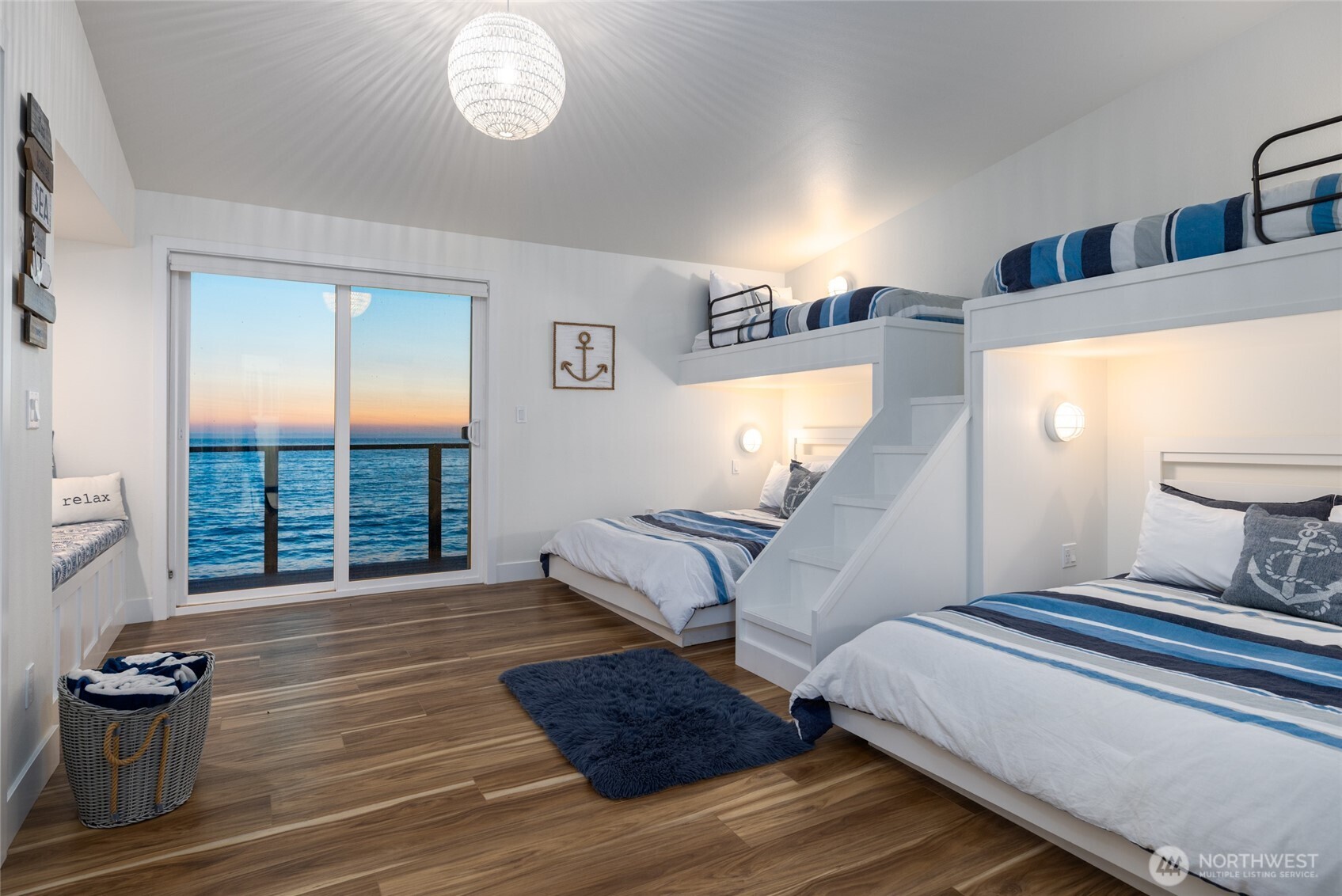 2575 West Beach Road Oak Harbor, WA 98277 - Photo 30 of 40 a bedroom with a bed and a window