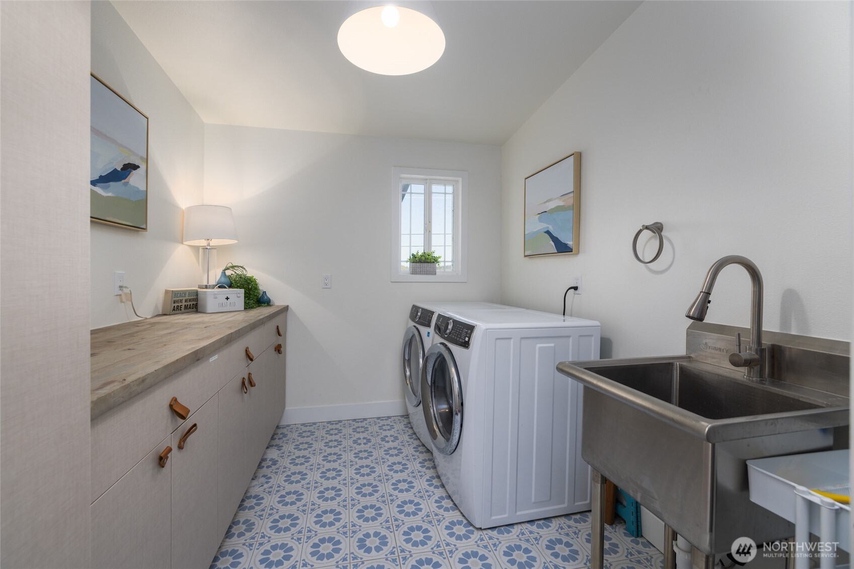 2575 West Beach Road Oak Harbor, WA 98277 - Photo 37 of 40