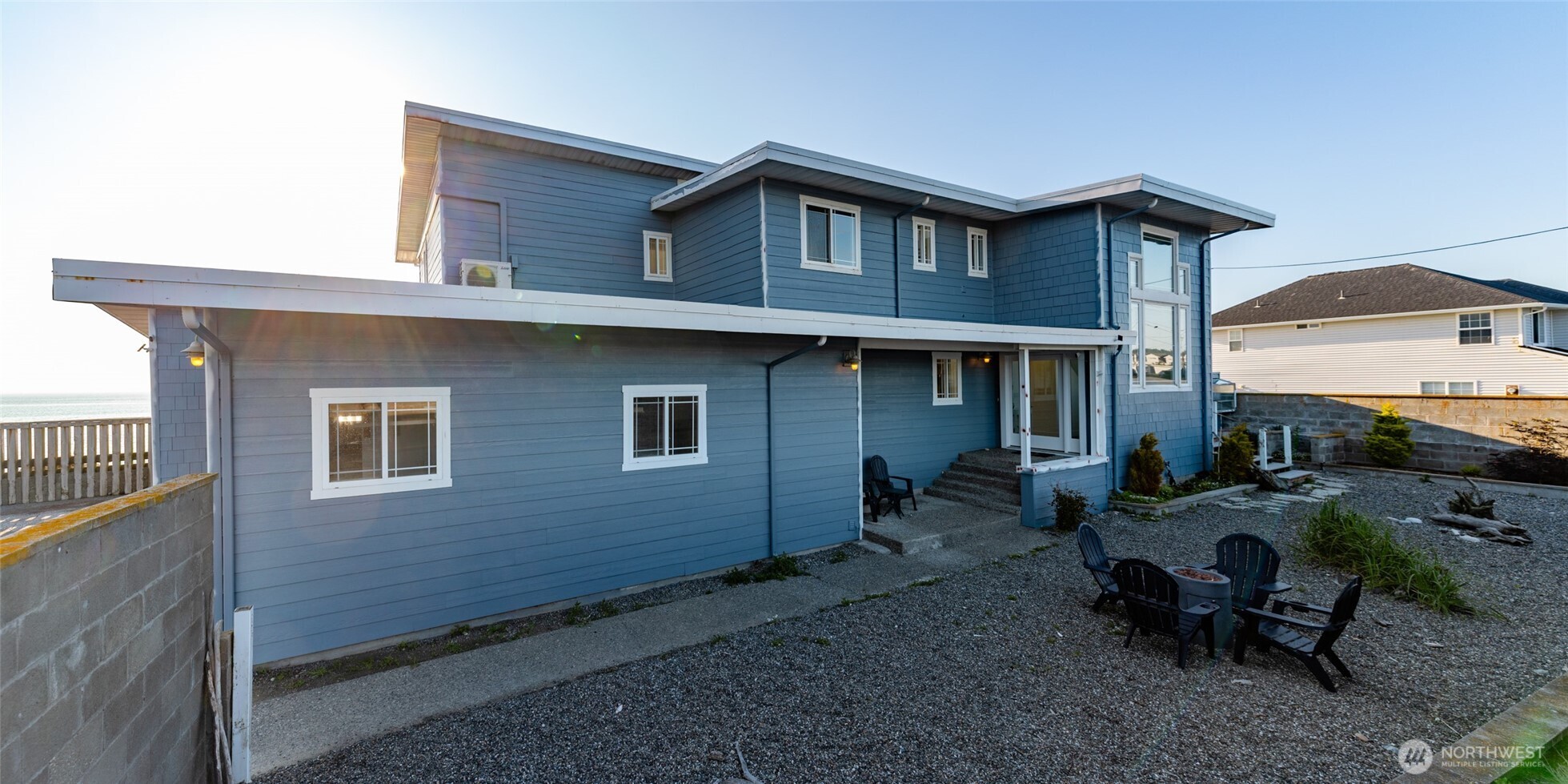 2575 West Beach Road Oak Harbor, WA 98277 - Photo 38 of 40 a backyard of a house with seating space