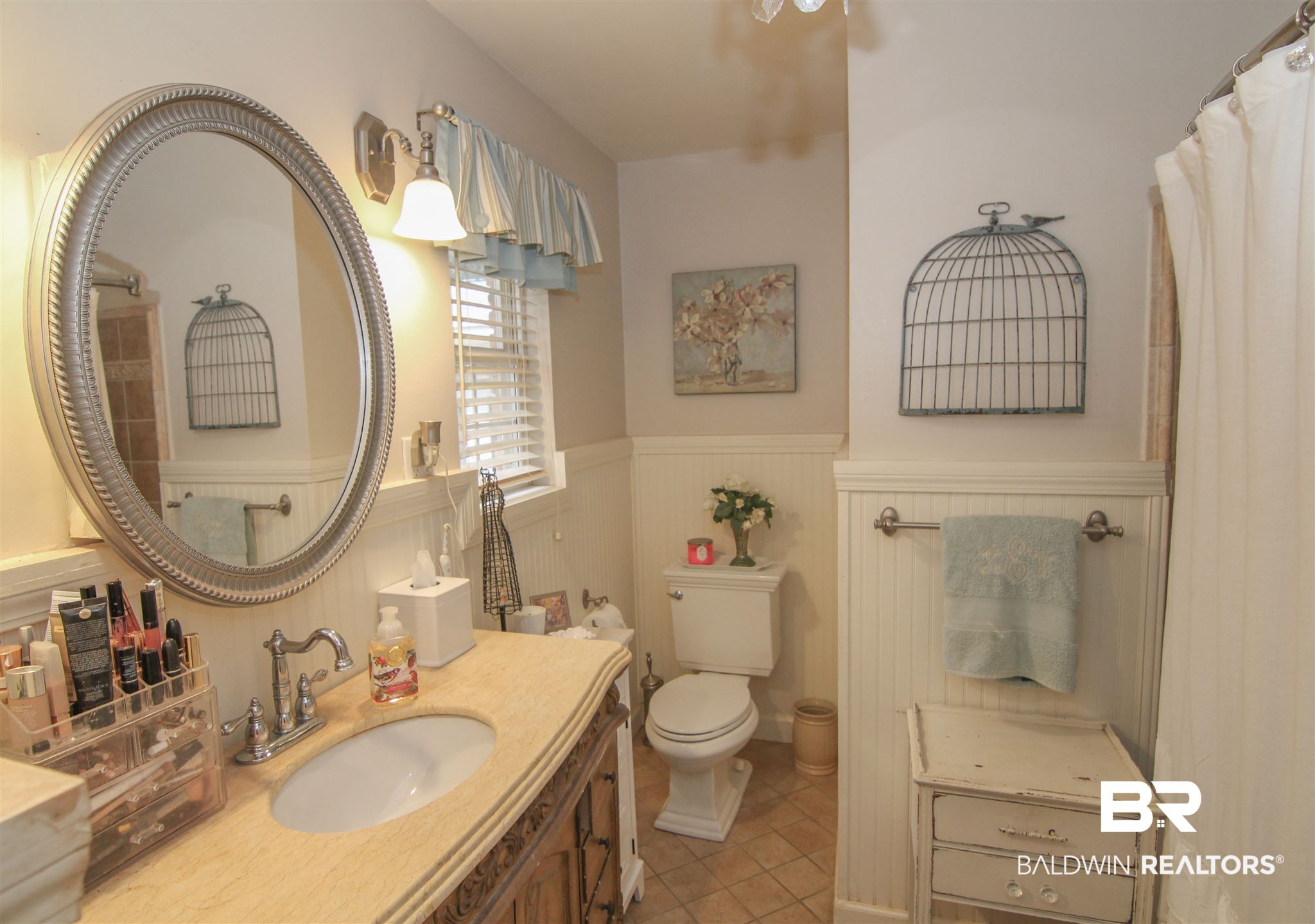 315 Gaines Avenue Mobile, AL 36609 - Photo 19 of 30 EnSuite Bathroom