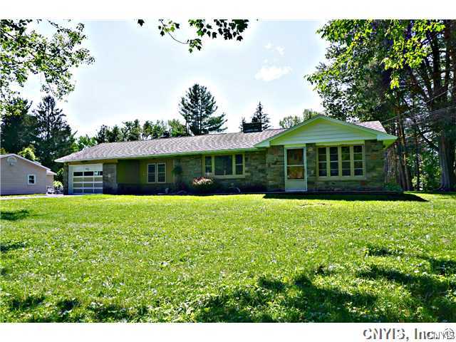 8769 Weaver Road Cicero, NY 13029 - Photo 1 of 1 Exterior Front