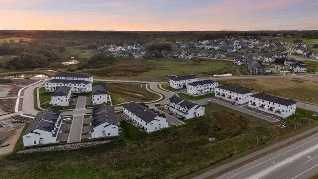 $433,531 | 10268 Birchwood Circle, Victoria, MN 55318