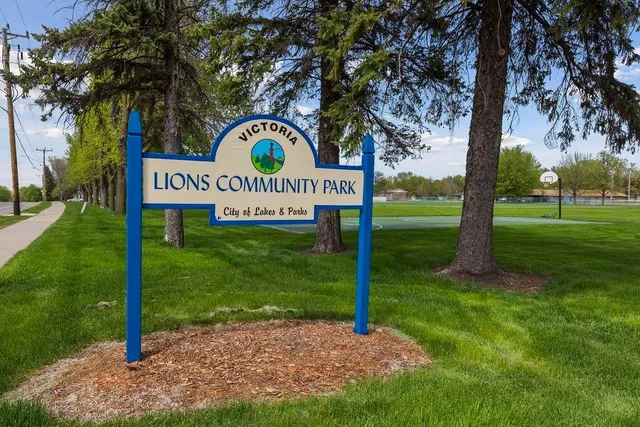 $433,531 | 10268 Birchwood Circle, Victoria, MN 55318