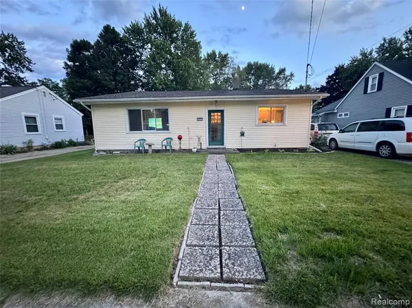 $232,500 | 4597 Holt Road, Holt, MI 48842