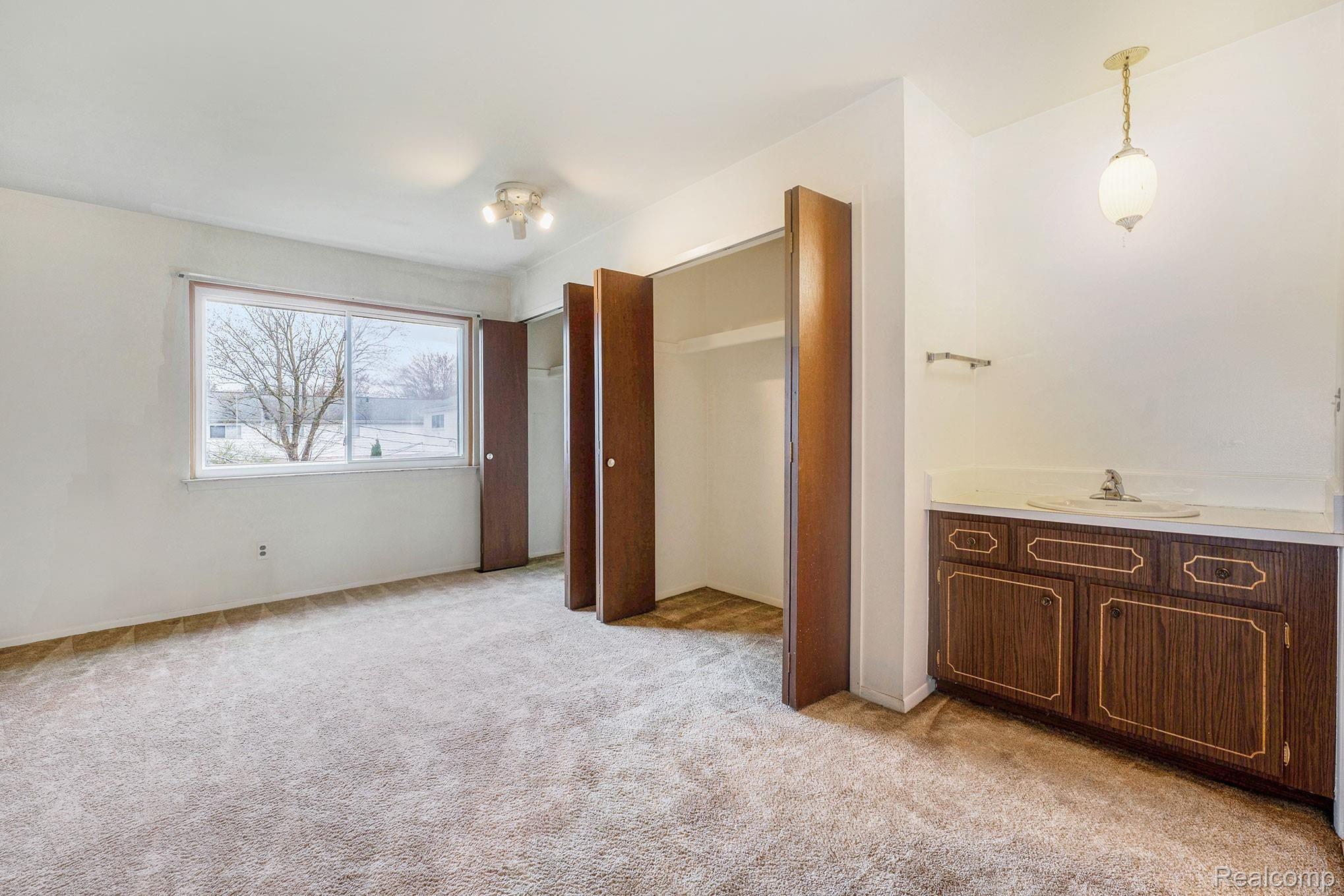 172 Manor Way Rochester, MI 48309 - Photo 17 of 38 DSC00981.jpg