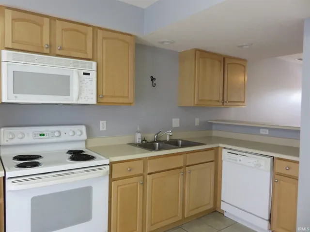 $1,395 | 3432 South Oaklawn Circle, Bloomington, IN 47401