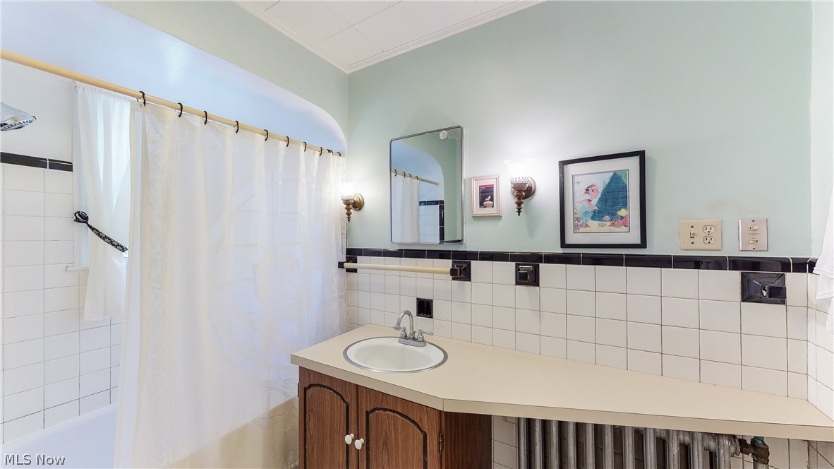 467 Malvern Road Akron, OH 44303 - Photo 19 of 23 Full Bath