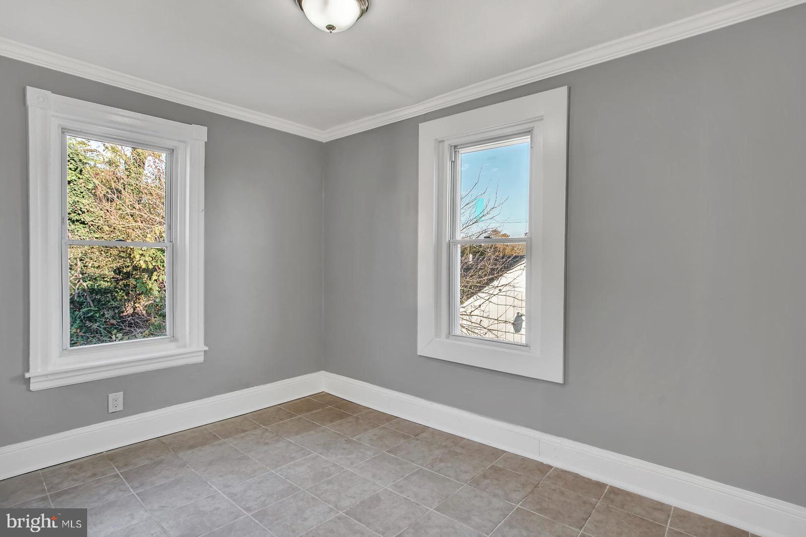 211 South Springfield Road Clifton Heights, PA 19018 - Photo 20 of 24 a view of an empty room and window