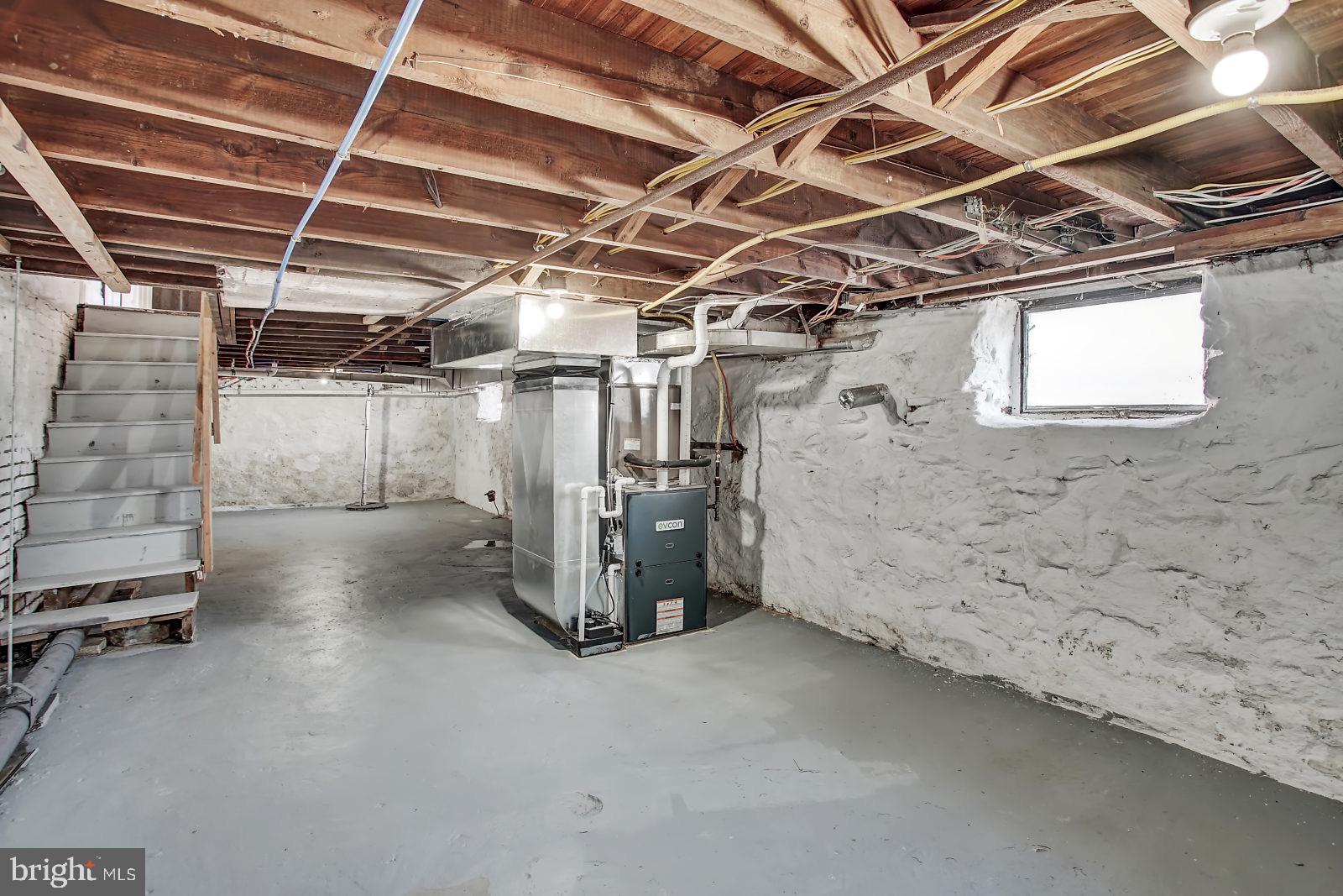 211 South Springfield Road Clifton Heights, PA 19018 - Photo 22 of 24 a view of empty room with wooden walls
