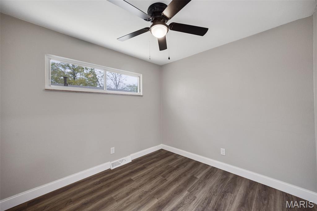 229 Orchard Avenue Ballwin, MO 63021 - Photo 17 of 33