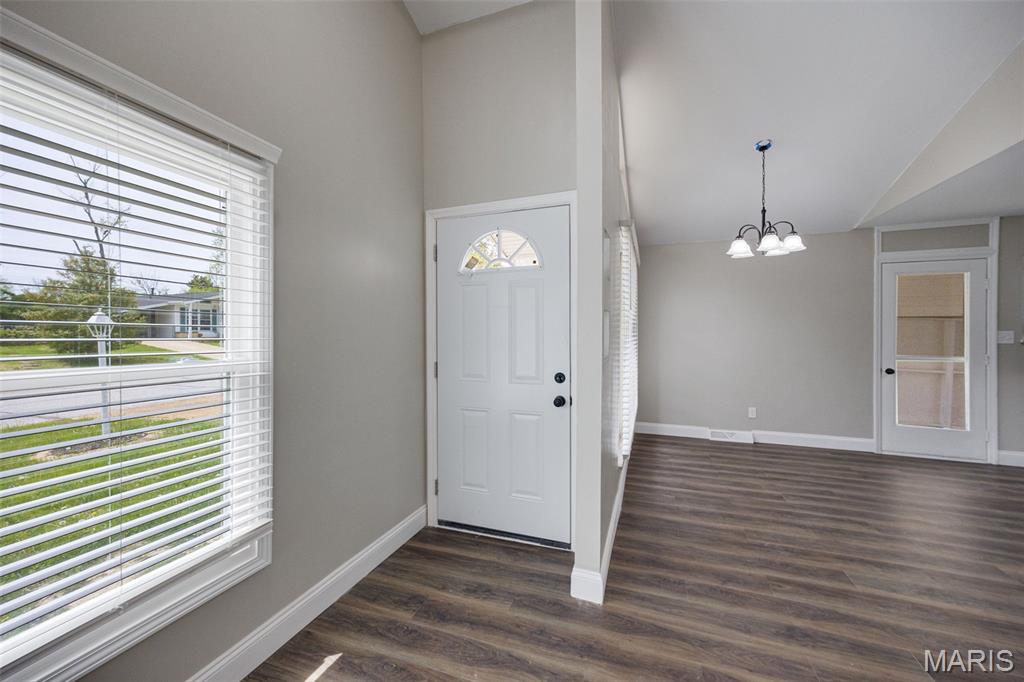 229 Orchard Avenue Ballwin, MO 63021 - Photo 5 of 33