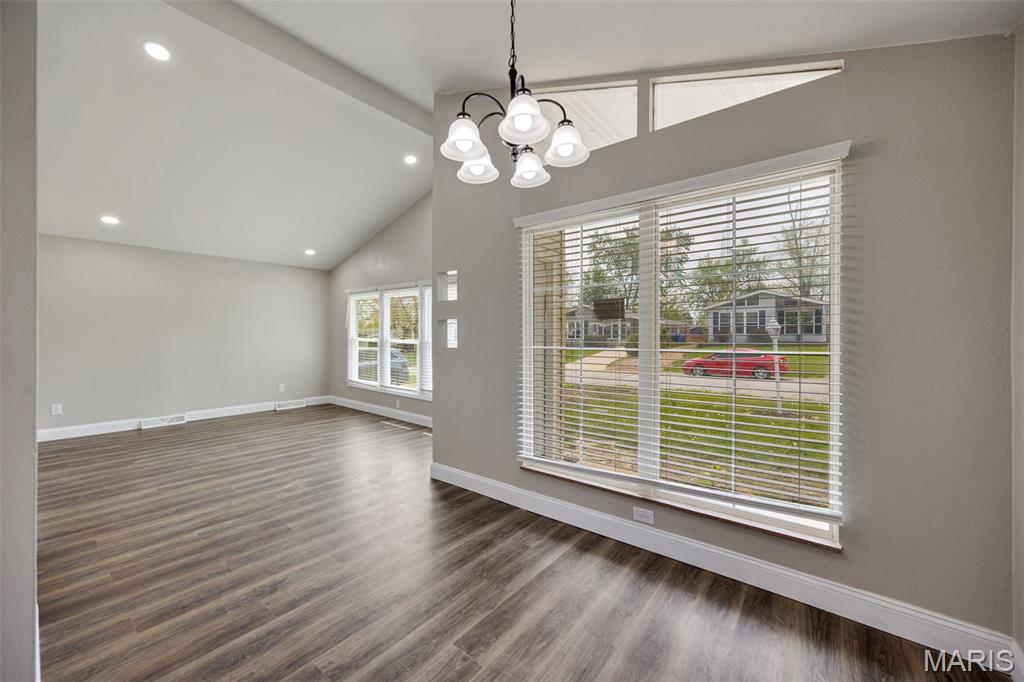 229 Orchard Avenue Ballwin, MO 63021 - Photo 9 of 33