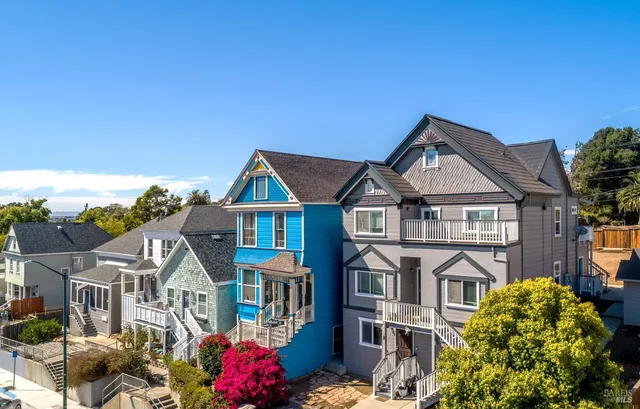 $770,000 | 330 Capitol Street, Vallejo, CA 94590