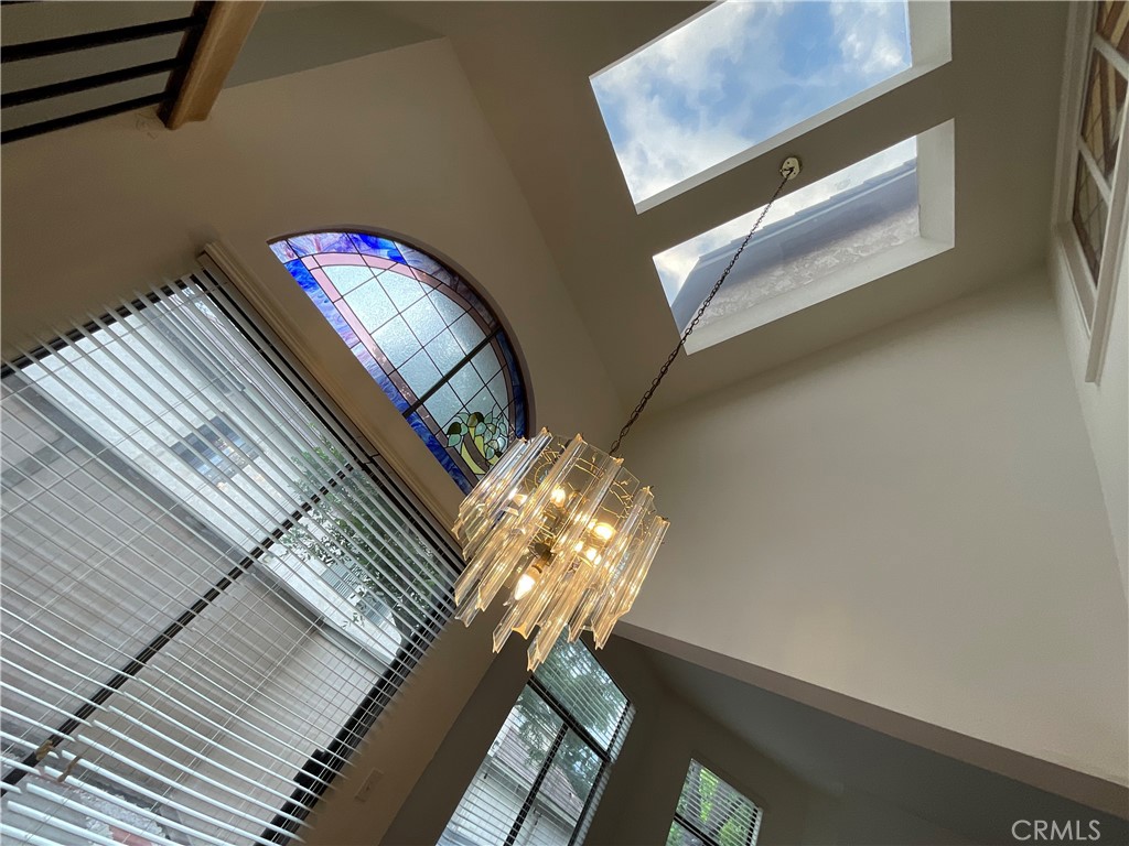 4431 Emerald Street Torrance, CA 90503 - Photo 4 of 31