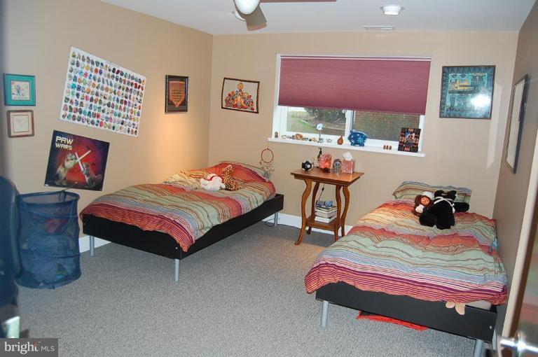 5622 Inverchapel Road Springfield, VA 22151 - Photo 12 of 22 Bedroom #3