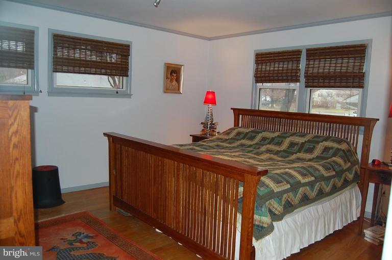 5622 Inverchapel Road Springfield, VA 22151 - Photo 17 of 22 Master Bedroom