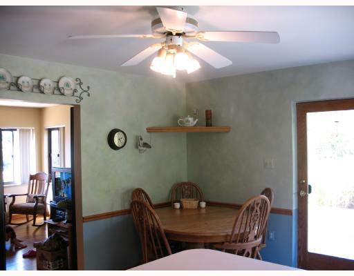 204 Seavey Road Pittsburgh, PA 15209 - Photo 9 of 14 Kitchen.