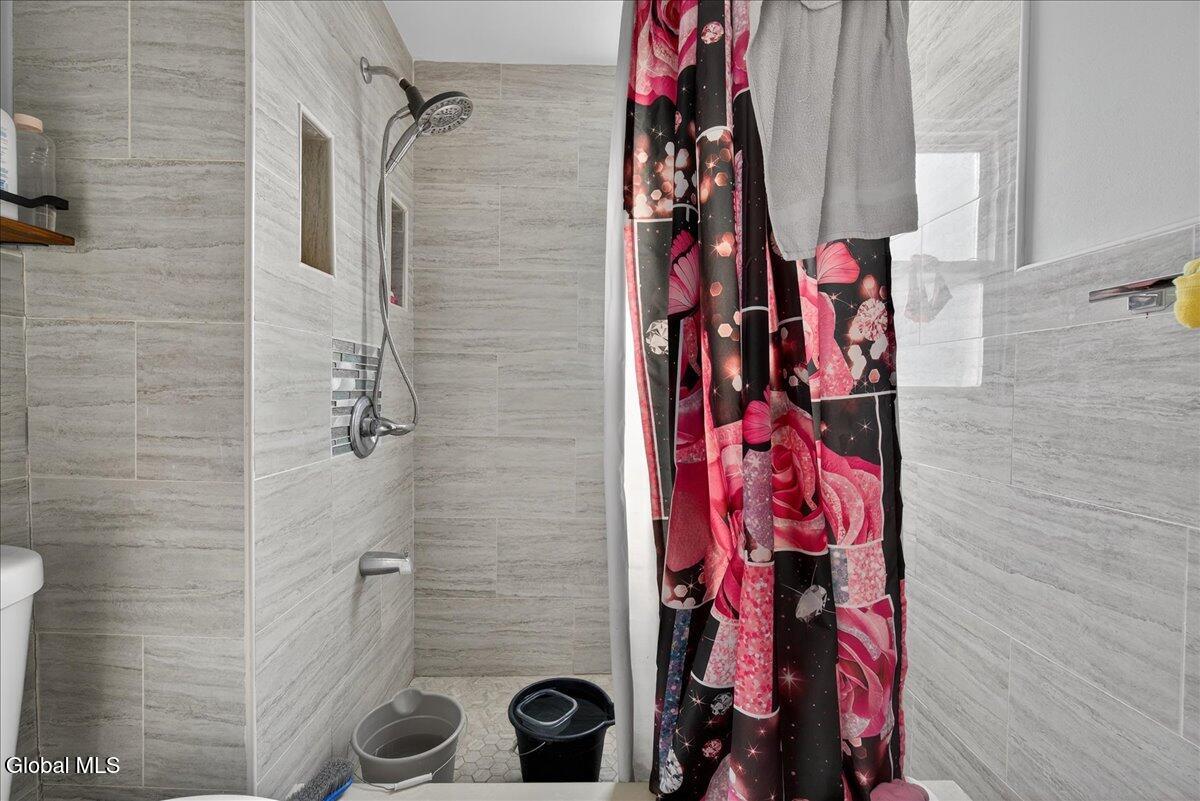 118 Linden Street Schenectady, NY 12304 - Photo 11 of 31 12-118 Linden St-12