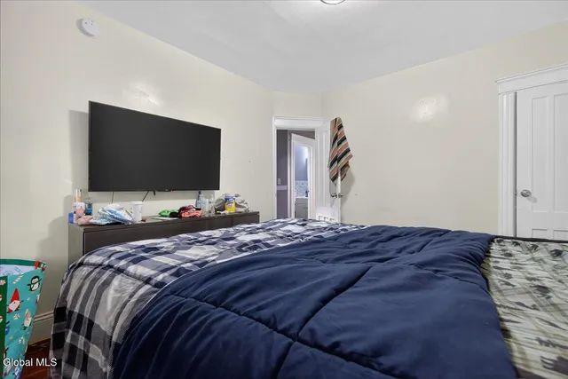 $325,000 | 118 Linden Street, Schenectady, NY 12304