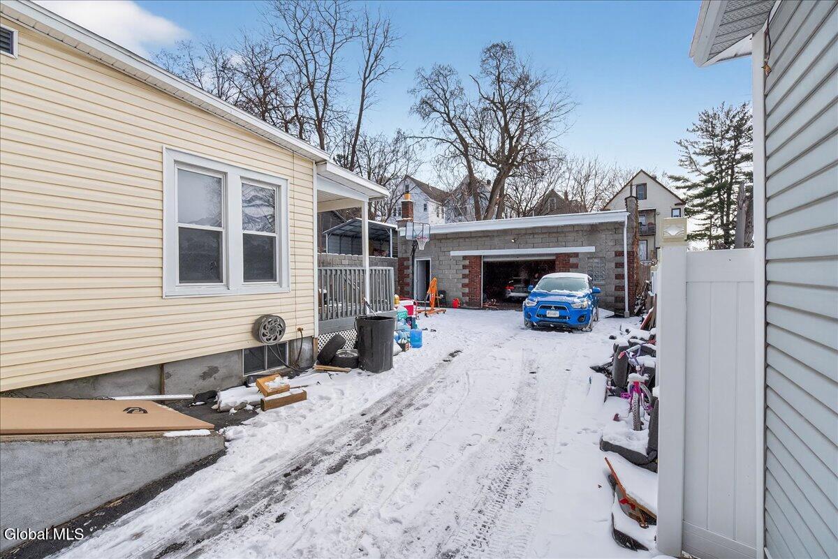 118 Linden Street Schenectady, NY 12304 - Photo 28 of 31 34-118 Linden St-34