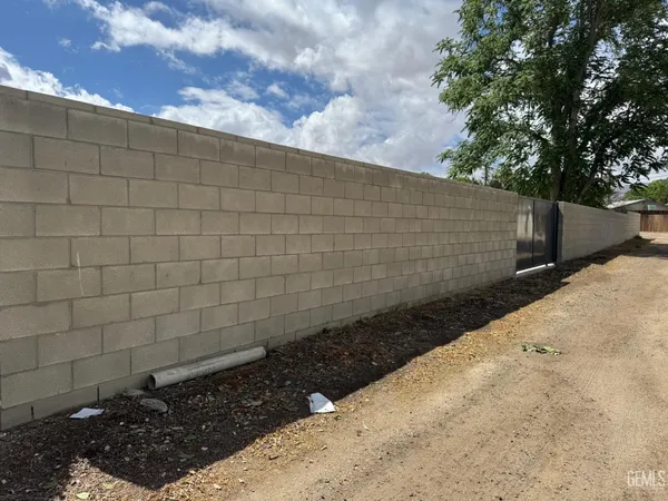 $399,900 | Undisclosed Address, Taft, CA 93268
