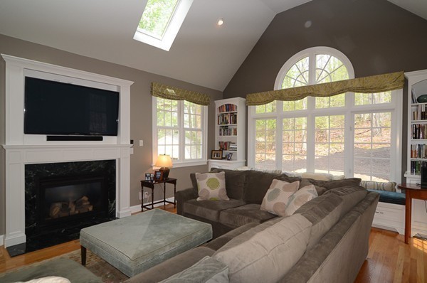 38 Mansfield Road Wellesley, MA 02481 - Photo 5 of 21
