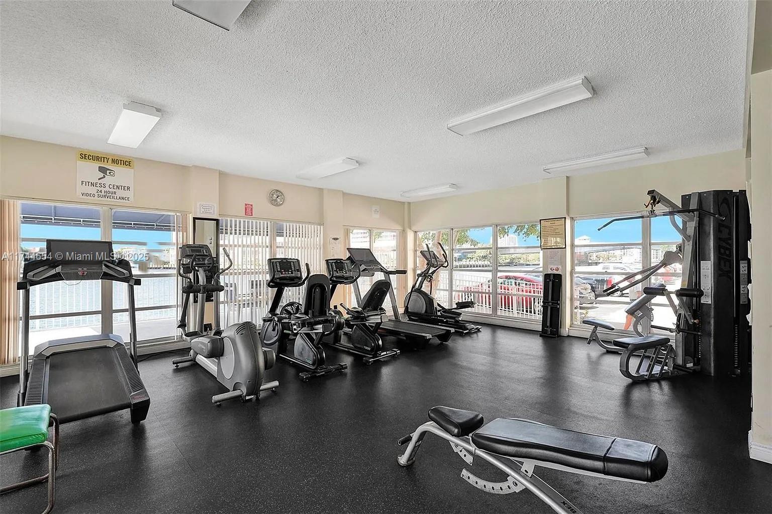 1833 South Ocean Drive, Unit 1103 Hallandale Beach, FL 33009 - Photo 17 of 18