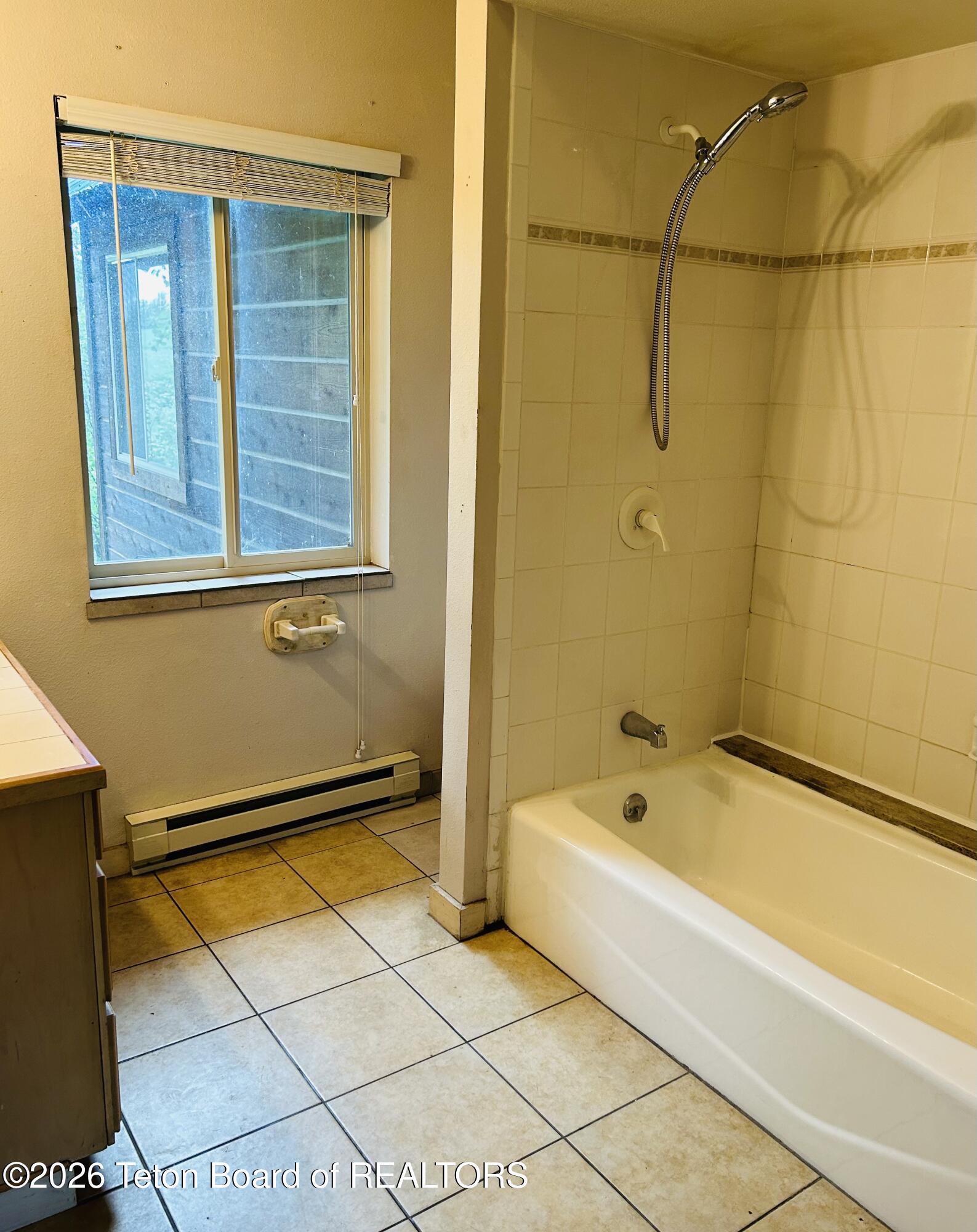 50 Cheyenne Circle Star Valley Ranch, WY 83127 - Photo 17 of 25 Bathroom