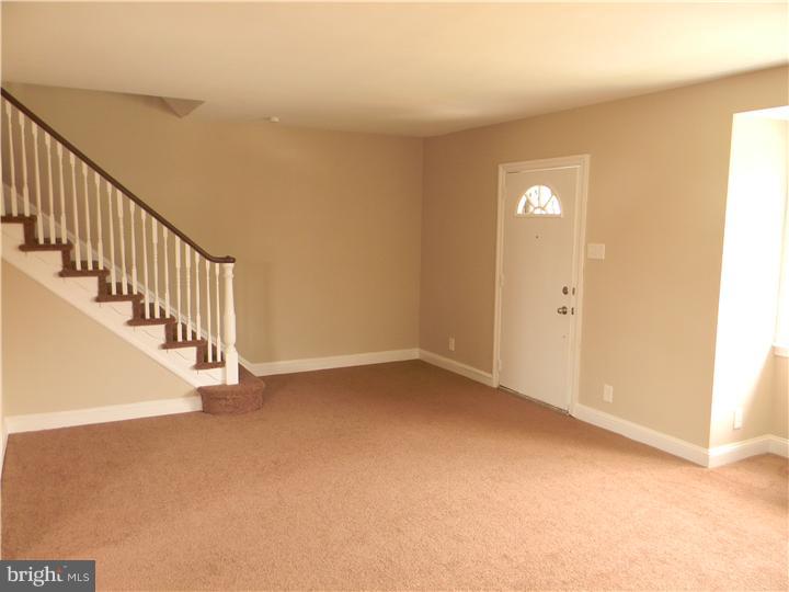 818 Pleasant Road Yeadon, PA 19050 - Photo 4 of 22 Living Room