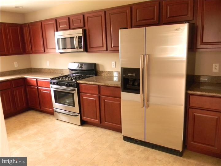 818 Pleasant Road Yeadon, PA 19050 - Photo 6 of 22 Kitchen