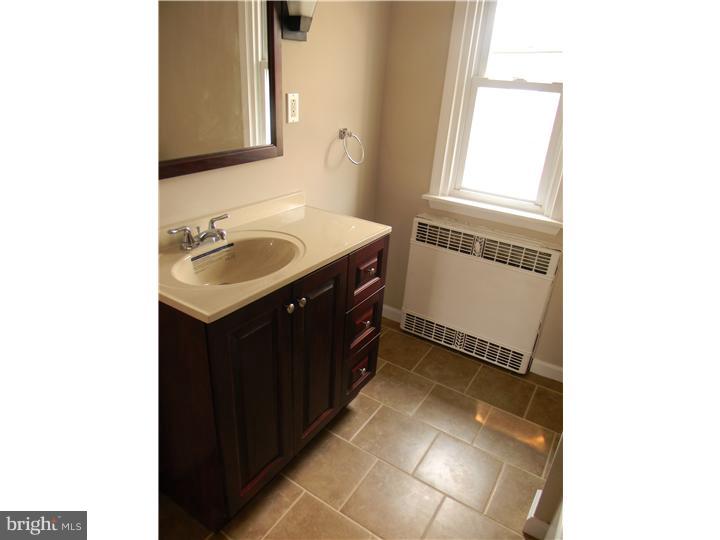818 Pleasant Road Yeadon, PA 19050 - Photo 9 of 22 Bathroom
