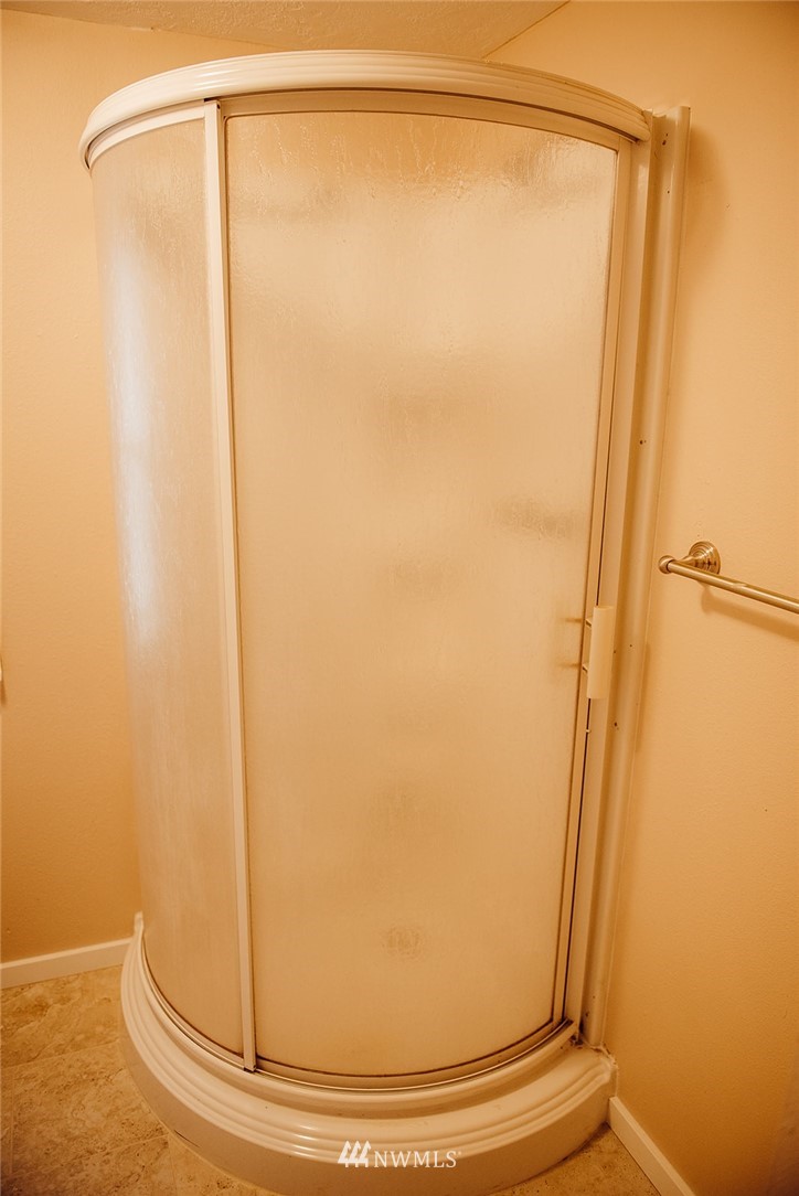 116 Eadon Road Toledo, WA 98591 - Photo 24 of 34 a view of a glass door