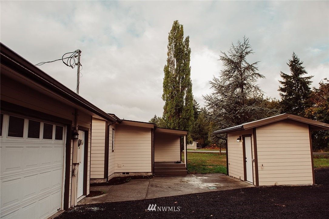 116 Eadon Road Toledo, WA 98591 - Photo 33 of 34 a view of a house with a yard
