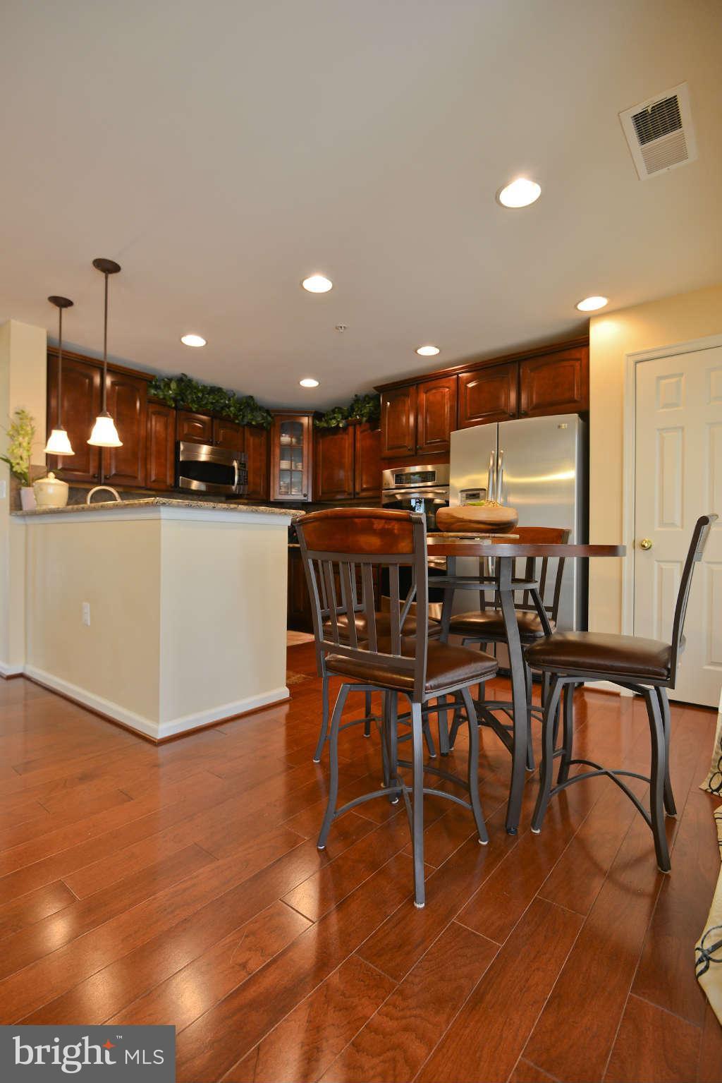 6028 Machen Road, Unit 182 Centreville, VA 20121 - Photo 17 of 30 Kitchen