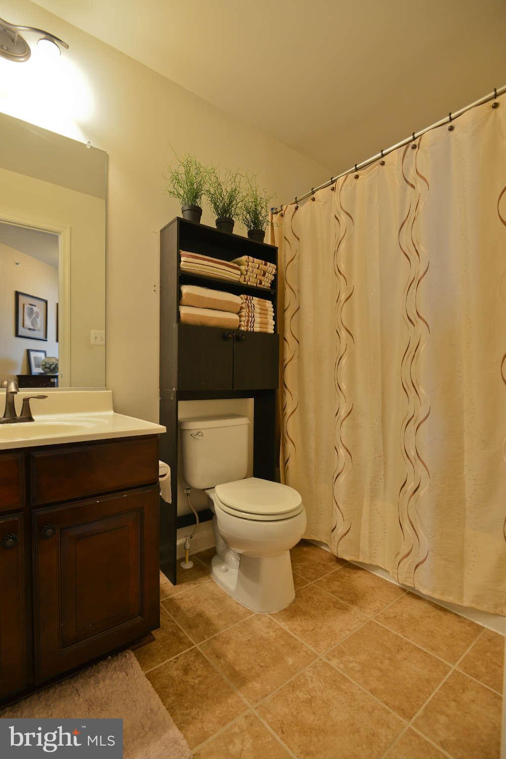 6028 Machen Road, Unit 182 Centreville, VA 20121 - Photo 25 of 30 Bath