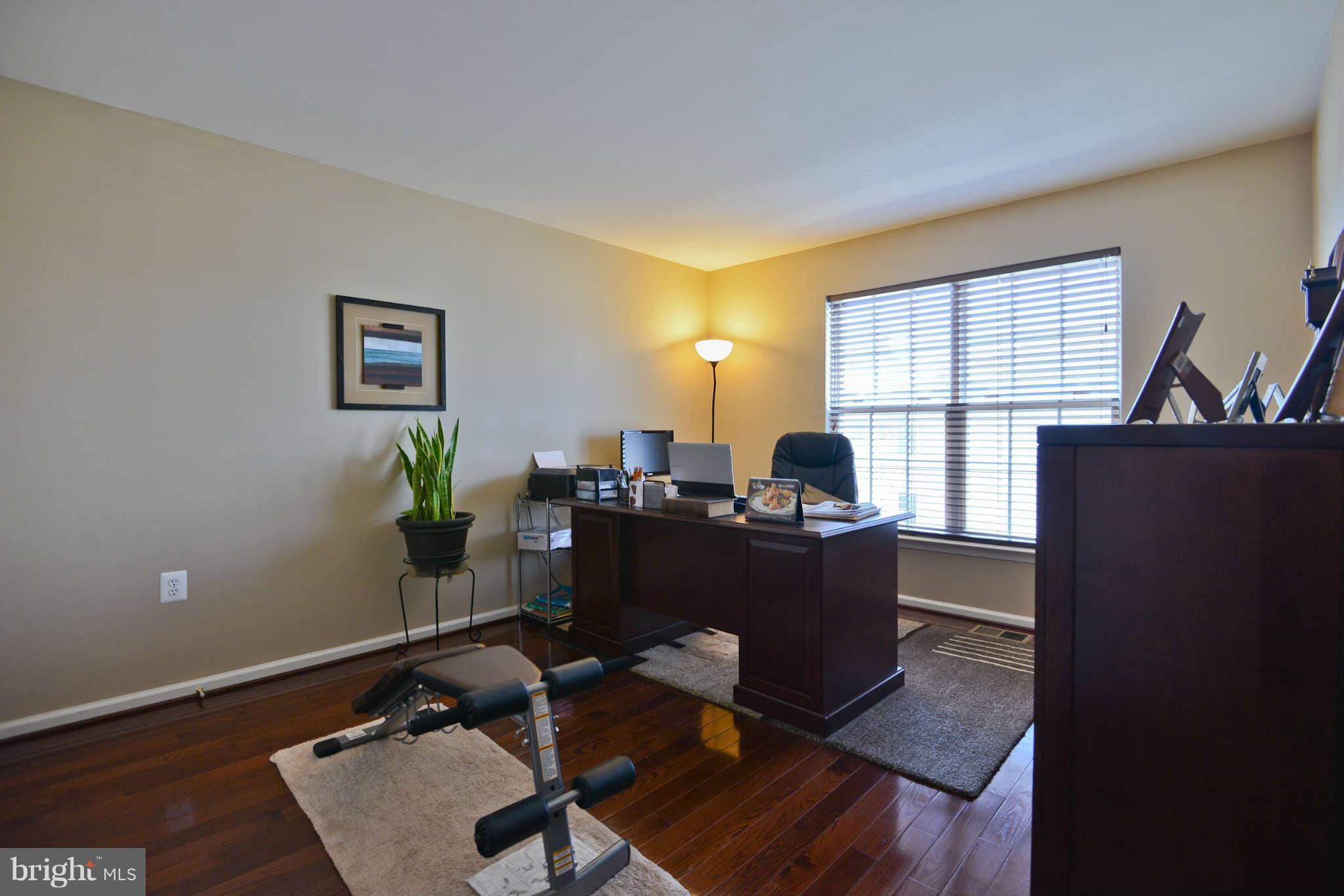6028 Machen Road, Unit 182 Centreville, VA 20121 - Photo 26 of 30 Bedroom