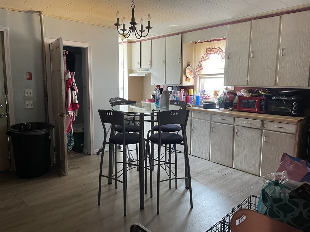 17 Lexington Street Springfield, MA 01107 - Photo 15 of 34 Gallery Image 15