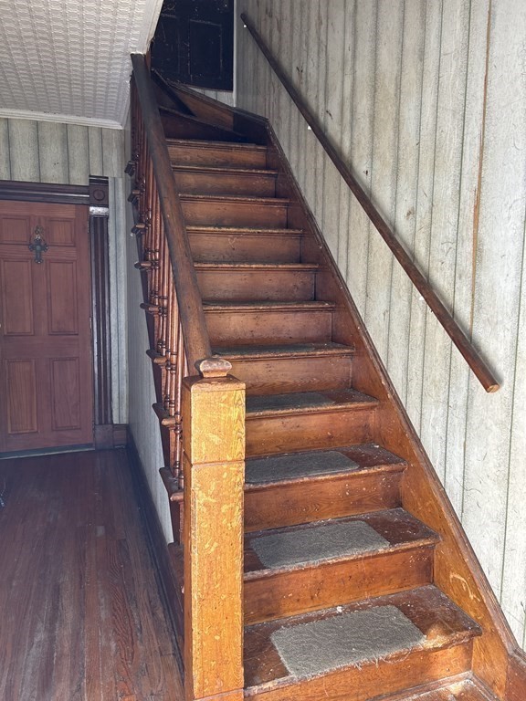 17 Lexington Street Springfield, MA 01107 - Photo 5 of 34 Gallery Image 5