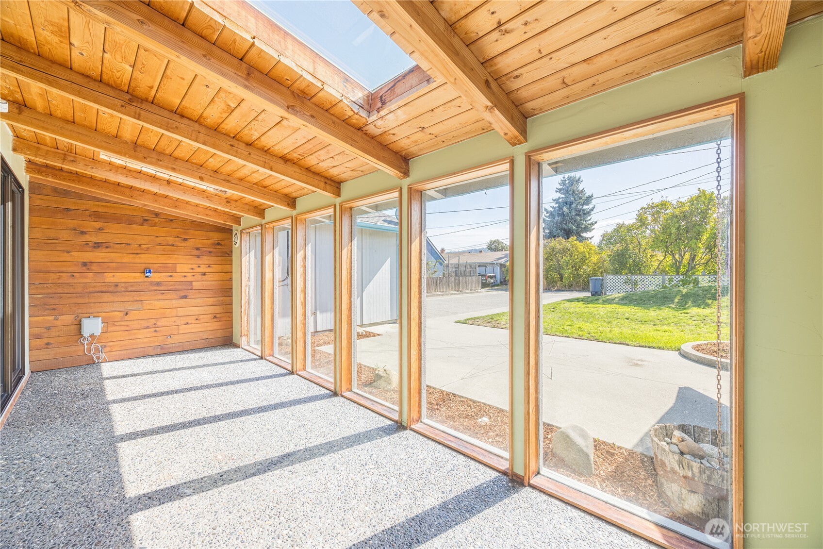 323 West Fir Street Sequim, WA 98382 - Photo 23 of 40 a view of an entryway