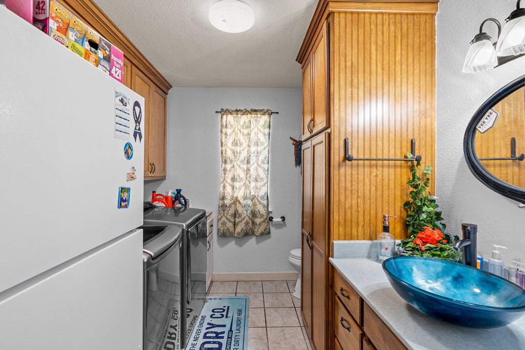 320 Spicer Loop Kerrville, TX 78028 - Photo 19 of 48