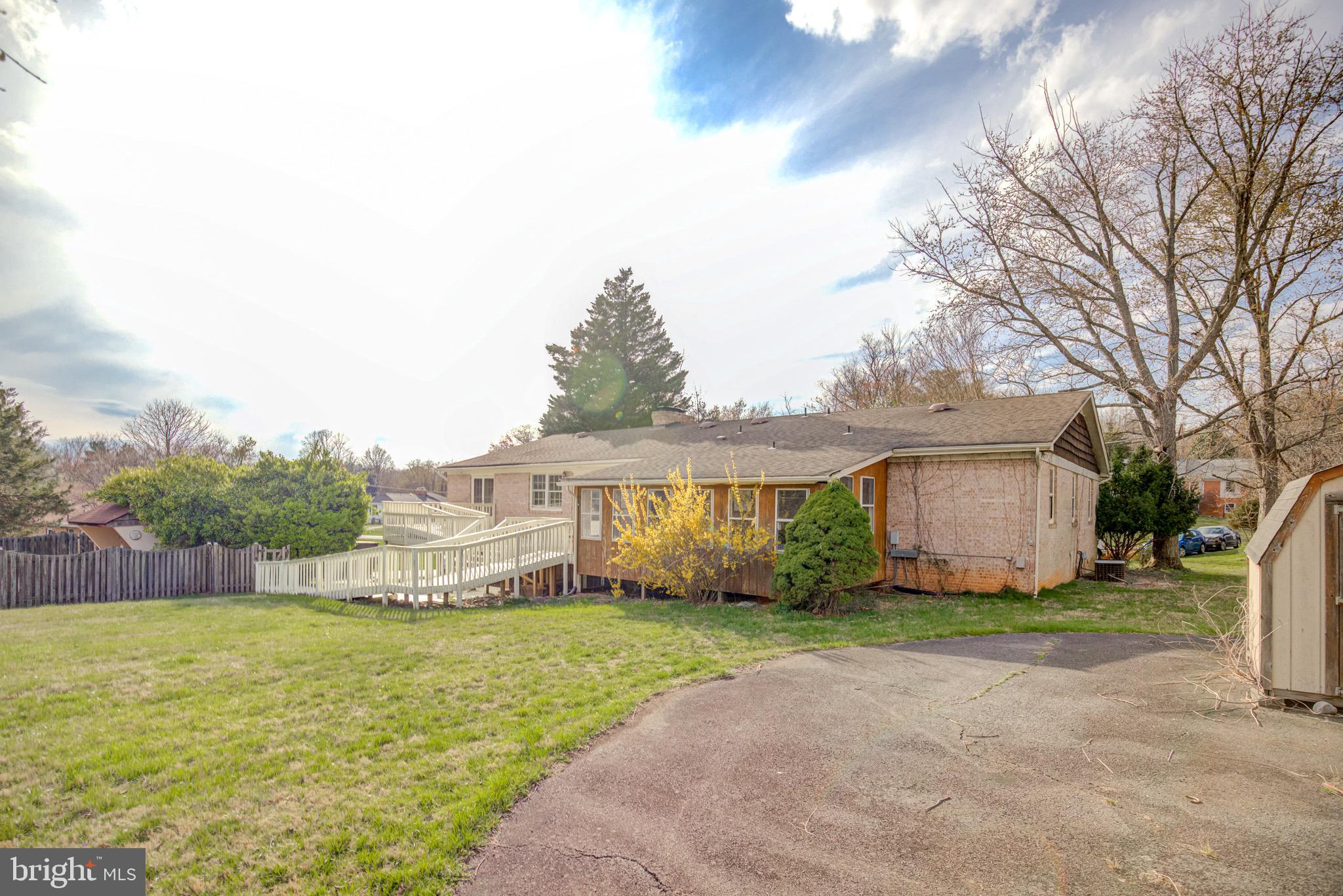 11809 Stuart Mill Road Oakton, VA 22124 - Photo 27 of 76 Gallery Image 27