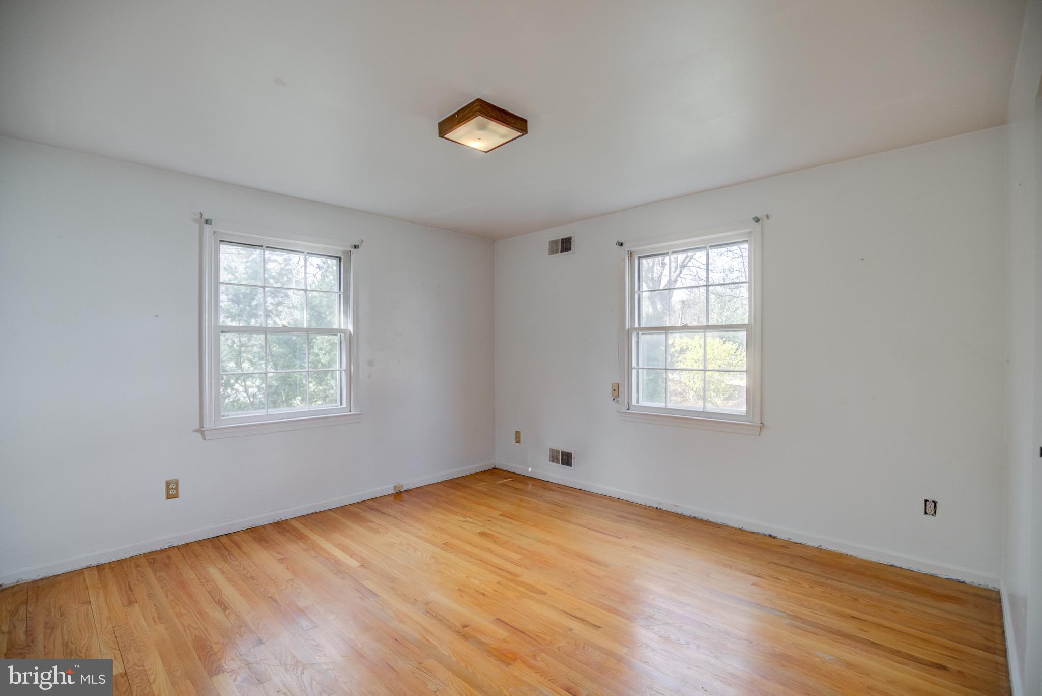 11809 Stuart Mill Road Oakton, VA 22124 - Photo 43 of 76 Bedroom 4