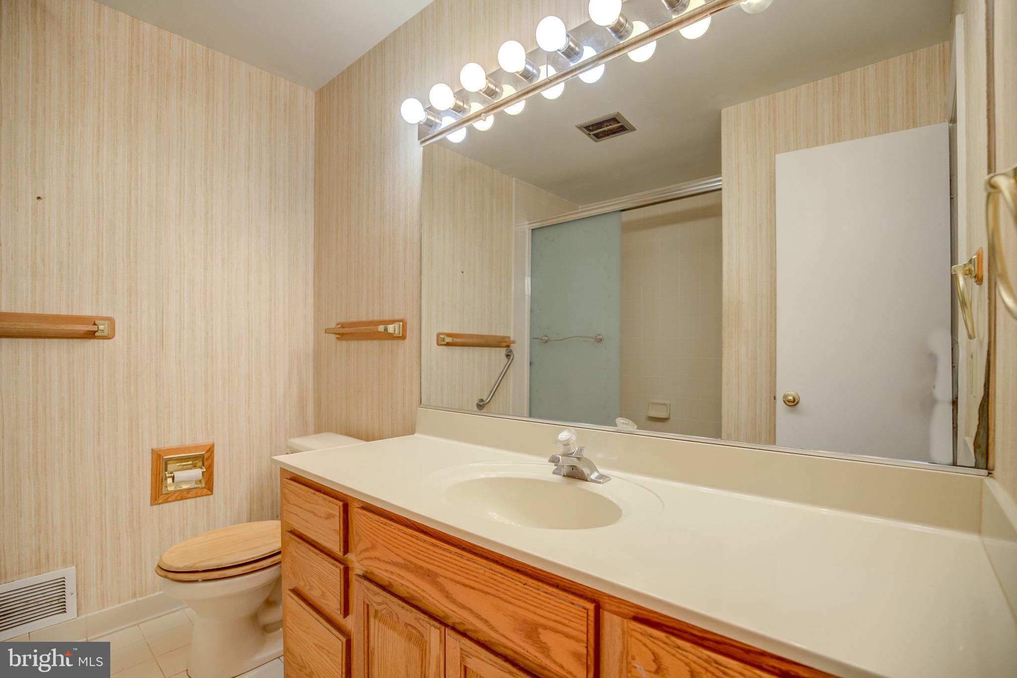 11809 Stuart Mill Road Oakton, VA 22124 - Photo 48 of 76 Hall Bath 3