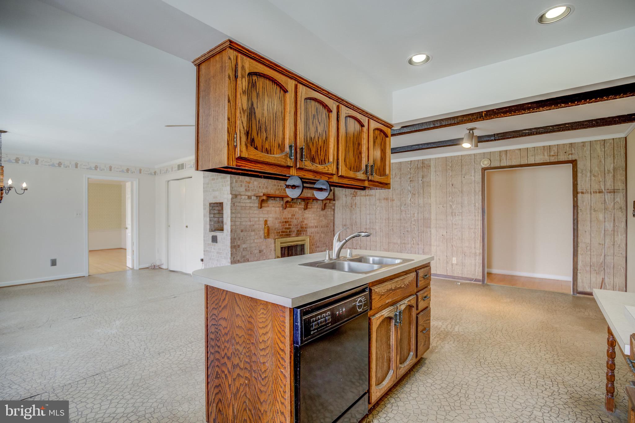 11809 Stuart Mill Road Oakton, VA 22124 - Photo 54 of 76 kitchen is spacious