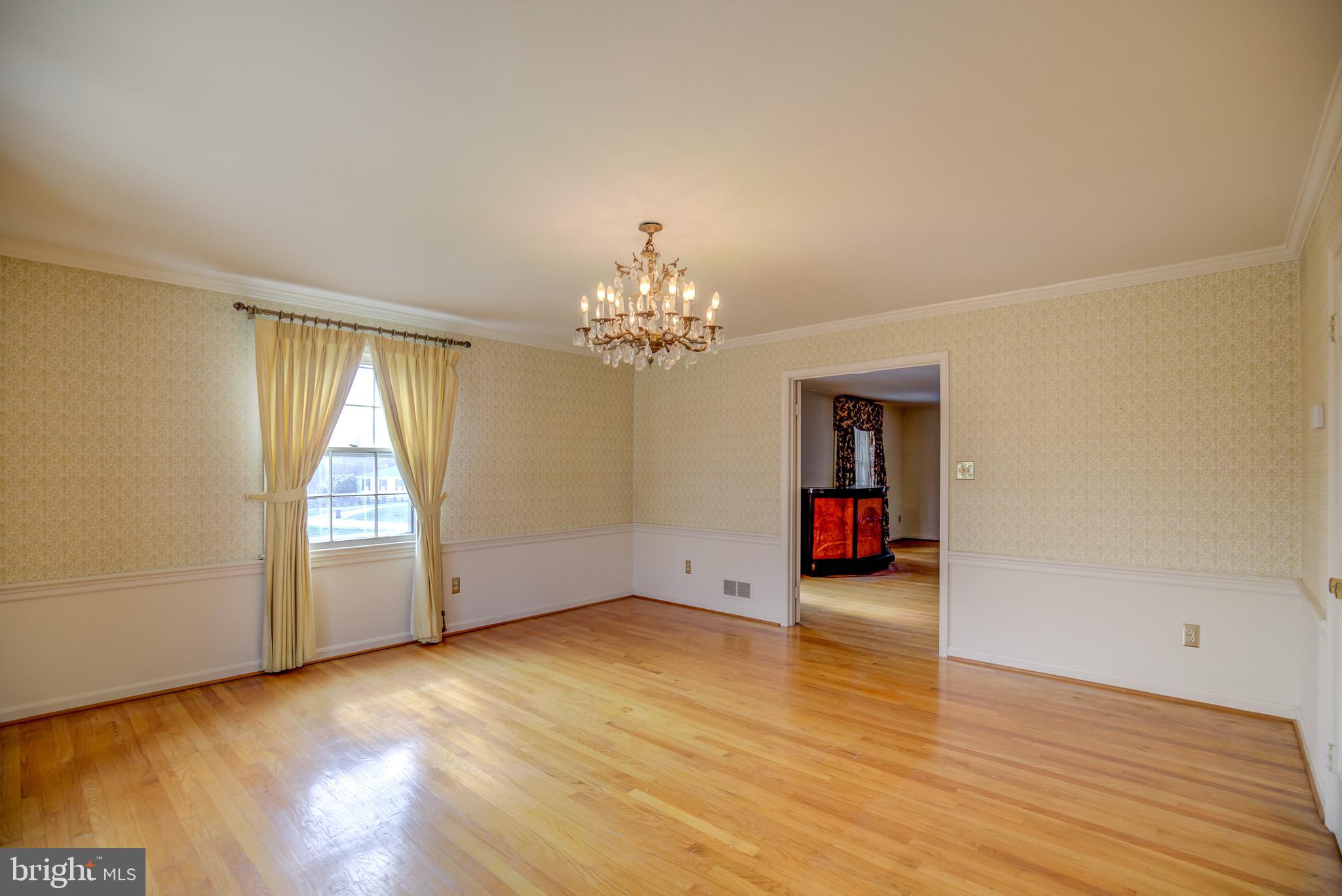 11809 Stuart Mill Road Oakton, VA 22124 - Photo 61 of 76 Dining Room view 2