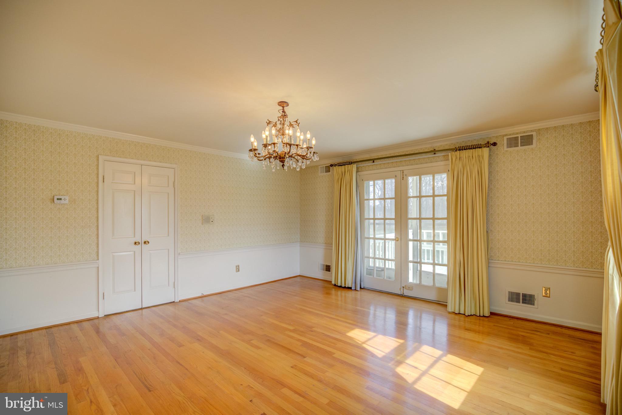 11809 Stuart Mill Road Oakton, VA 22124 - Photo 62 of 76 Dining Room view 3