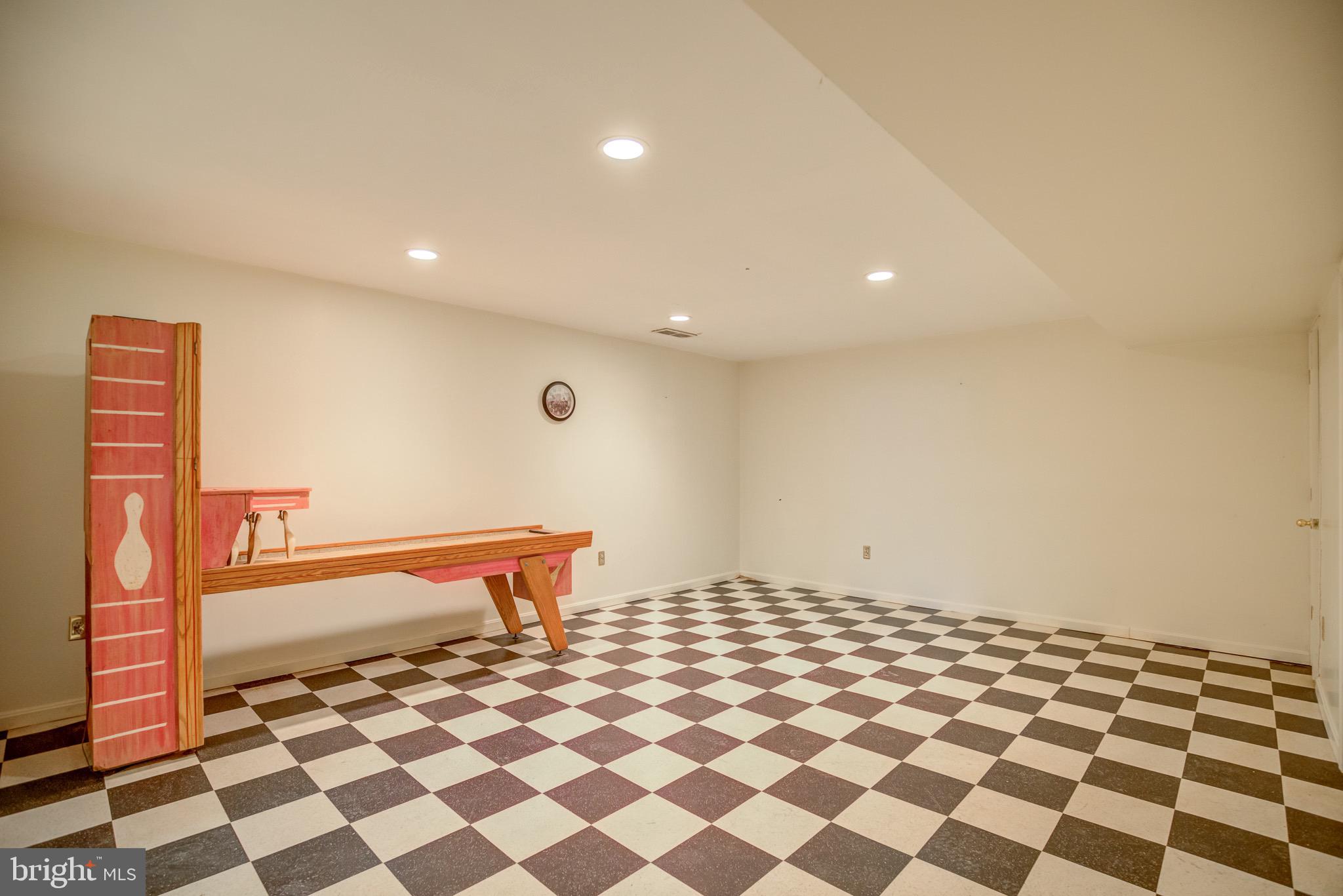 11809 Stuart Mill Road Oakton, VA 22124 - Photo 65 of 76 Game Room view 2